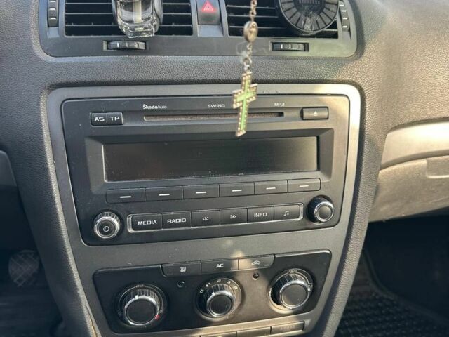 Серый Шкода Октавия, объемом двигателя 1.9 л и пробегом 320 тыс. км за 5100 $, фото 7 на Automoto.ua