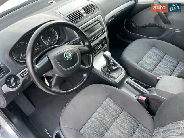 Серый Шкода Октавия, объемом двигателя 1.8 л и пробегом 198 тыс. км за 6700 $, фото 84 на Automoto.ua