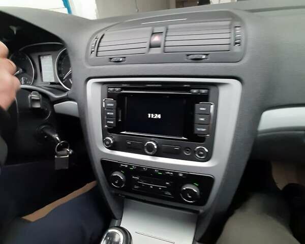 Сірий Шкода Октавія, об'ємом двигуна 1.8 л та пробігом 141 тис. км за 8500 $, фото 5 на Automoto.ua