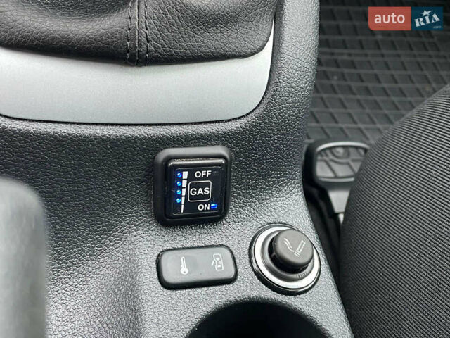 Серый Шкода Октавия, объемом двигателя 1.6 л и пробегом 229 тыс. км за 9499 $, фото 187 на Automoto.ua