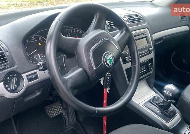 Сірий Шкода Октавія, об'ємом двигуна 1.4 л та пробігом 199 тис. км за 8450 $, фото 7 на Automoto.ua