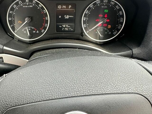 Серый Шкода Октавия, объемом двигателя 1.6 л и пробегом 220 тыс. км за 8800 $, фото 9 на Automoto.ua