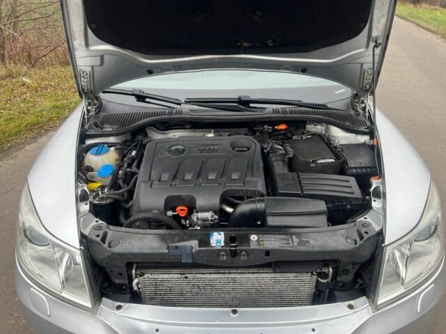 Серый Шкода Октавия, объемом двигателя 2 л и пробегом 255 тыс. км за 10700 $, фото 16 на Automoto.ua