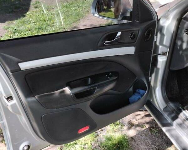 Сірий Шкода Октавія, об'ємом двигуна 1.6 л та пробігом 290 тис. км за 6300 $, фото 4 на Automoto.ua