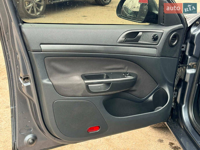 Сірий Шкода Октавія, об'ємом двигуна 1.6 л та пробігом 307 тис. км за 5940 $, фото 12 на Automoto.ua