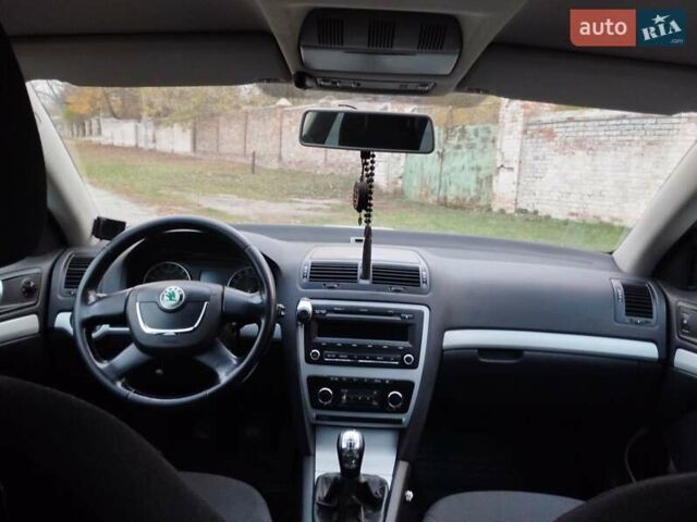 Серый Шкода Октавия, объемом двигателя 1.6 л и пробегом 280 тыс. км за 8100 $, фото 11 на Automoto.ua