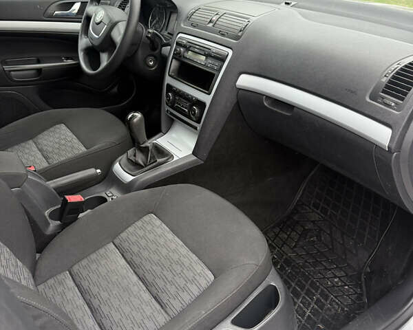 Сірий Шкода Октавія, об'ємом двигуна 1.6 л та пробігом 183 тис. км за 7500 $, фото 21 на Automoto.ua