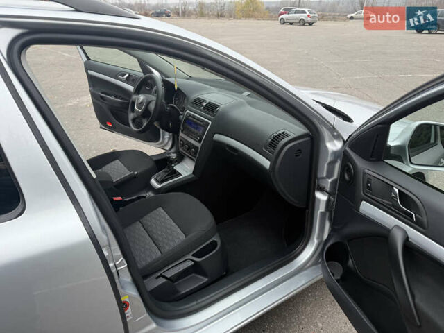 Сірий Шкода Октавія, об'ємом двигуна 1.4 л та пробігом 200 тис. км за 9650 $, фото 7 на Automoto.ua