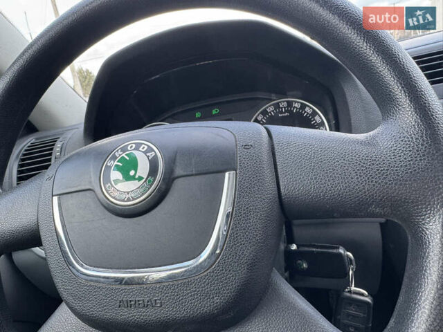 Серый Шкода Октавия, объемом двигателя 1.4 л и пробегом 185 тыс. км за 6950 $, фото 14 на Automoto.ua