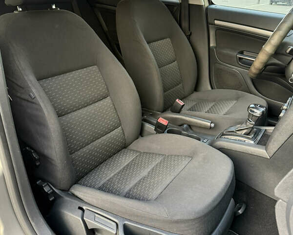 Шкода Октавія 2010 у Києві на Automoto.ua Сірий Шкода Октавія, об'ємом двигуна 1.6 л та пробігом 197 тис. км за 6950 $, фото 22 на Automoto.ua