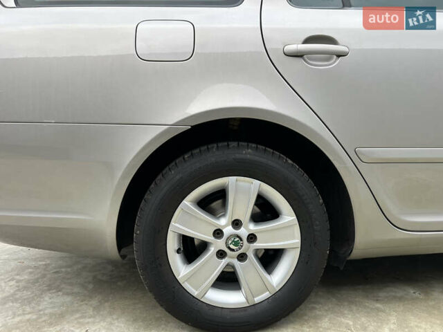 Сірий Шкода Октавія, об'ємом двигуна 1.6 л та пробігом 188 тис. км за 9200 $, фото 27 на Automoto.ua