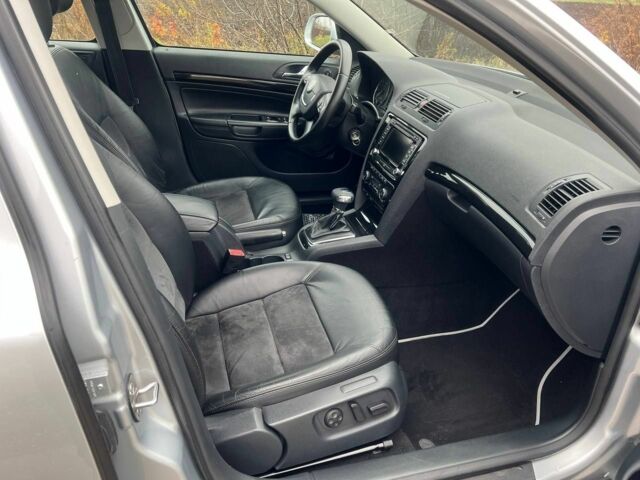 Серый Шкода Октавия, объемом двигателя 2 л и пробегом 255 тыс. км за 10700 $, фото 13 на Automoto.ua