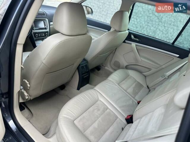 Серый Шкода Октавия, объемом двигателя 1.6 л и пробегом 190 тыс. км за 11500 $, фото 8 на Automoto.ua