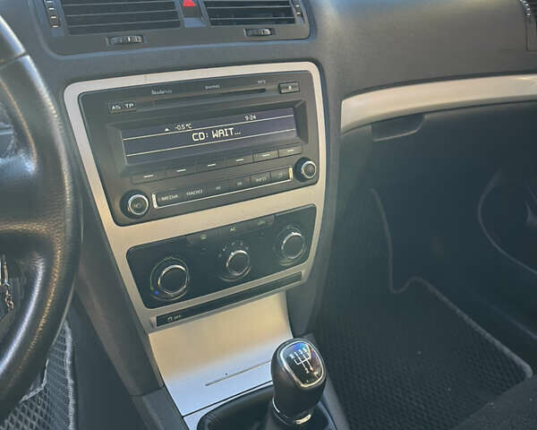 Серый Шкода Октавия, объемом двигателя 1.98 л и пробегом 379 тыс. км за 5800 $, фото 9 на Automoto.ua