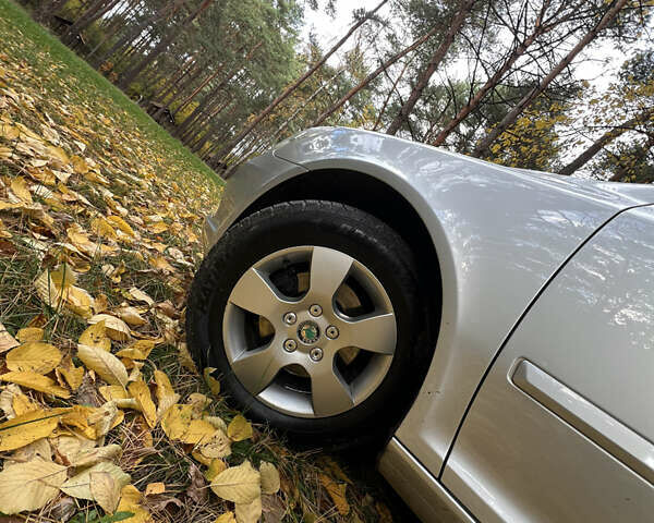 Шкода Октавия 2010 в Ровно на Automoto.ua Серый Шкода Октавия, объемом двигателя 1.4 л и пробегом 208 тыс. км за 6450 $, фото 23 на Automoto.ua