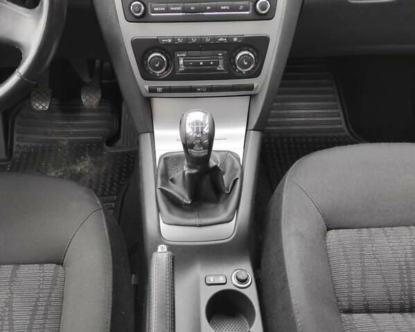 Серый Шкода Октавия, объемом двигателя 1.6 л и пробегом 310 тыс. км за 7700 $, фото 15 на Automoto.ua