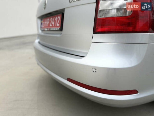 Серый Шкода Октавия, объемом двигателя 2 л и пробегом 185 тыс. км за 10700 $, фото 23 на Automoto.ua