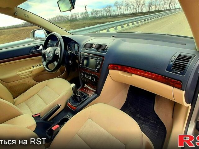 Серый Шкода Октавия, объемом двигателя 1.8 л и пробегом 273 тыс. км за 6999 $, фото 5 на Automoto.ua