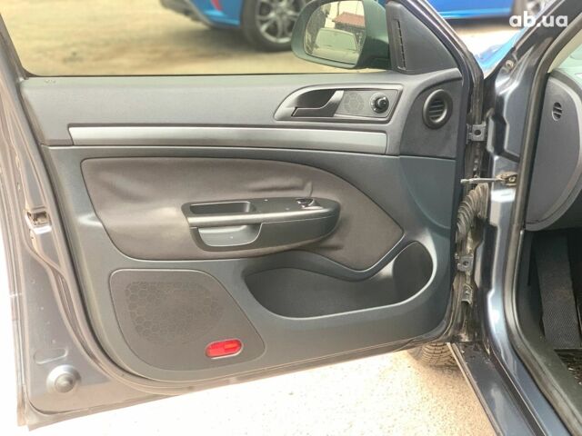 Сірий Шкода Октавія, об'ємом двигуна 1.6 л та пробігом 307 тис. км за 7190 $, фото 33 на Automoto.ua