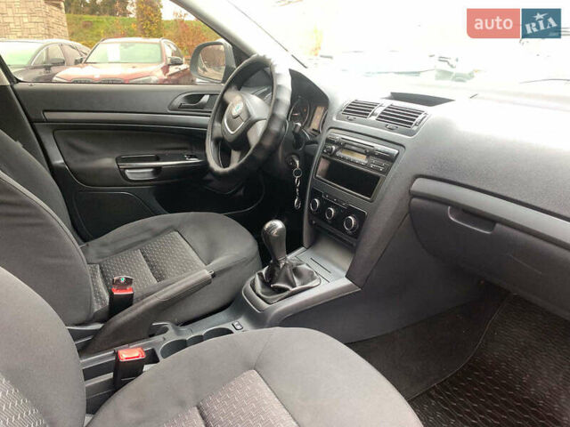 Сірий Шкода Октавія, об'ємом двигуна 1.6 л та пробігом 307 тис. км за 7190 $, фото 16 на Automoto.ua