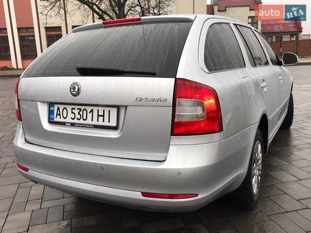 Шкода Октавия 2010 в Хусте на Automoto.ua Серый Шкода Октавия, объемом двигателя 1.6 л и пробегом 230 тыс. км за 8000 $, фото 10 на Automoto.ua