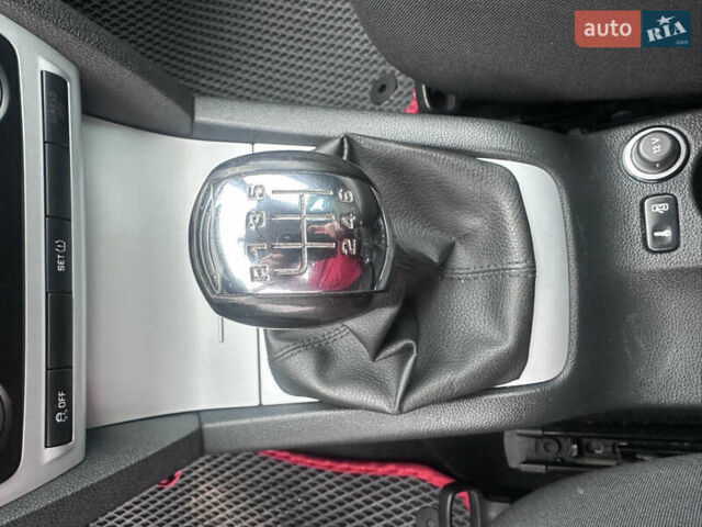 Серый Шкода Октавия, объемом двигателя 1.2 л и пробегом 209 тыс. км за 6777 $, фото 35 на Automoto.ua