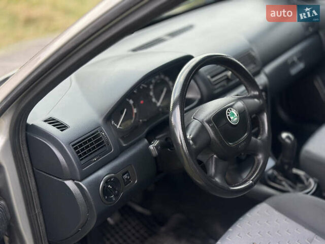 Сірий Шкода Октавія, об'ємом двигуна 1.6 л та пробігом 268 тис. км за 5400 $, фото 9 на Automoto.ua