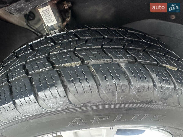 Серый Шкода Октавия, объемом двигателя 1.2 л и пробегом 209 тыс. км за 6777 $, фото 17 на Automoto.ua