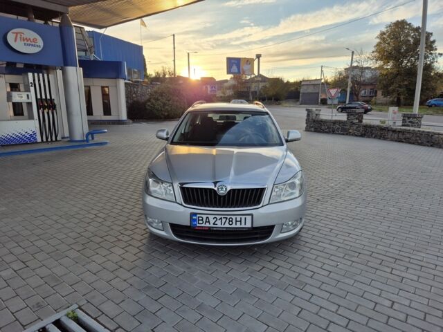 Шкода Октавія 2010 у Кропивницькому (Кіровограді) на Automoto.ua Сірий Шкода Октавія, об'ємом двигуна 1.6 л та пробігом 240 тис. км за 8200 $, фото 4 на Automoto.ua