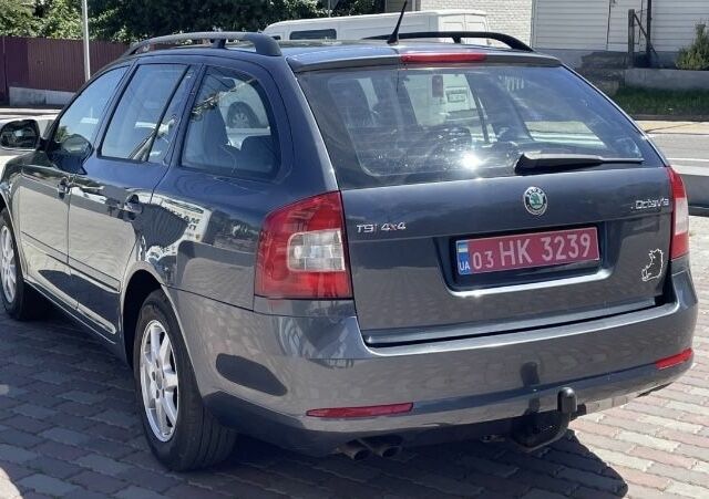 Серый Шкода Октавия, объемом двигателя 1.8 л и пробегом 186 тыс. км за 6800 $, фото 1 на Automoto.ua