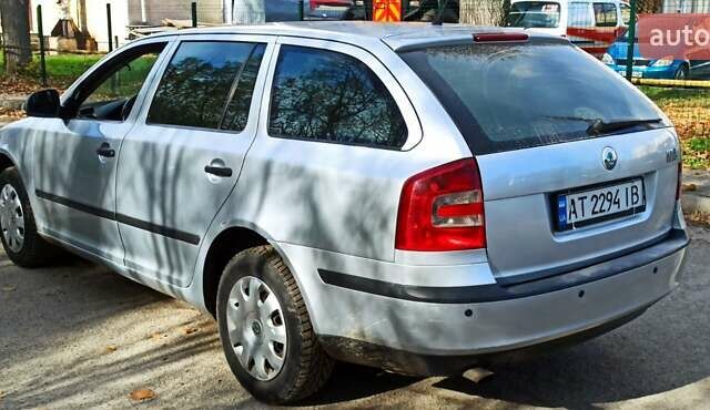 Шкода Октавія 2010 у Богородчанах на Automoto.ua Сірий Шкода Октавія, об'ємом двигуна 1.6 л та пробігом 354 тис. км за 4400 $, фото 24 на Automoto.ua