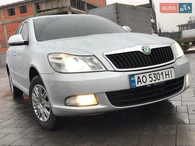 Шкода Октавия 2010 в Хусте на Automoto.ua Серый Шкода Октавия, объемом двигателя 1.6 л и пробегом 230 тыс. км за 8000 $, фото 11 на Automoto.ua