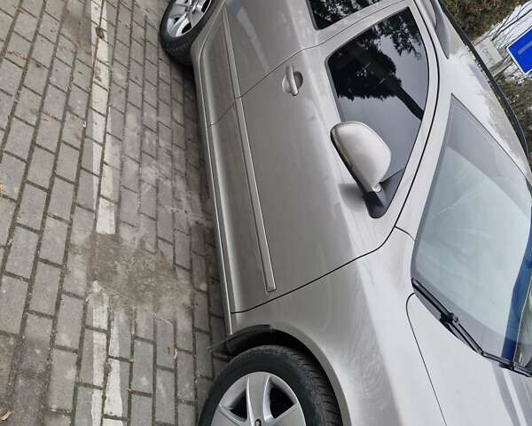 Серый Шкода Октавия, объемом двигателя 1.6 л и пробегом 310 тыс. км за 7000 $, фото 2 на Automoto.ua