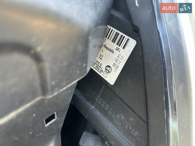 Серый Шкода Октавия, объемом двигателя 1.8 л и пробегом 221 тыс. км за 6900 $, фото 98 на Automoto.ua