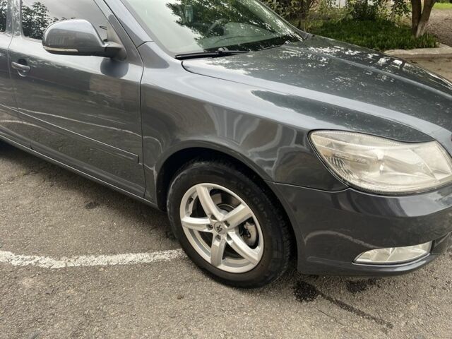 Серый Шкода Октавия, объемом двигателя 1.4 л и пробегом 217 тыс. км за 5600 $, фото 1 на Automoto.ua