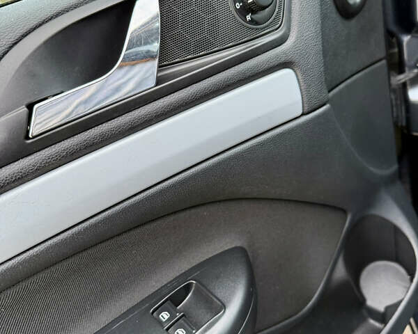 Серый Шкода Октавия, объемом двигателя 1.6 л и пробегом 210 тыс. км за 8999 $, фото 25 на Automoto.ua