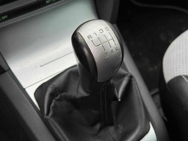 Серый Шкода Октавия, объемом двигателя 2 л и пробегом 219 тыс. км за 6990 $, фото 19 на Automoto.ua