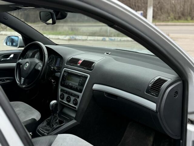 Серый Шкода Октавия, объемом двигателя 2 л и пробегом 312 тыс. км за 3599 $, фото 17 на Automoto.ua