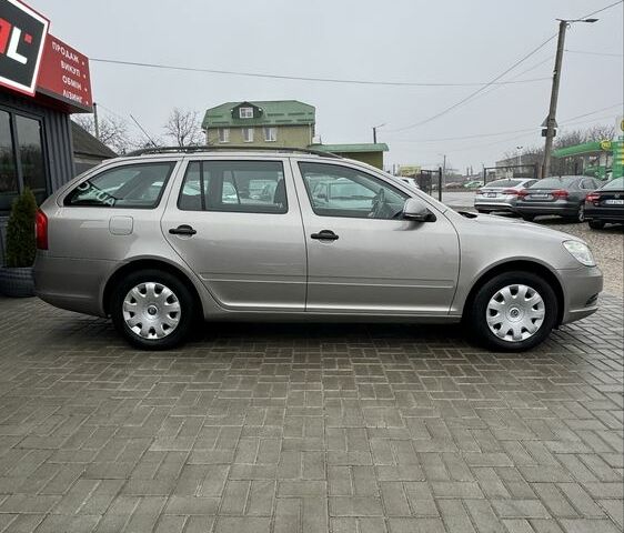 Серый Шкода Октавия, объемом двигателя 1.4 л и пробегом 174 тыс. км за 7500 $, фото 2 на Automoto.ua