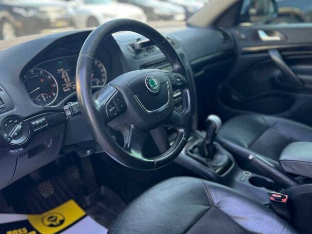 Сірий Шкода Октавія, об'ємом двигуна 1.8 л та пробігом 306 тис. км за 7650 $, фото 8 на Automoto.ua