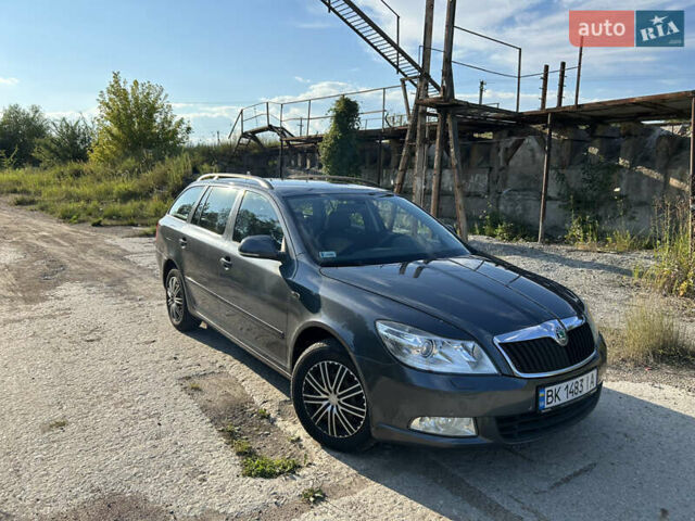 Серый Шкода Октавия, объемом двигателя 1.8 л и пробегом 221 тыс. км за 6900 $, фото 12 на Automoto.ua