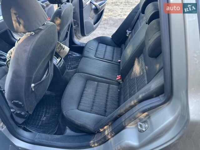 Серый Шкода Октавия, объемом двигателя 1.6 л и пробегом 290 тыс. км за 7400 $, фото 4 на Automoto.ua