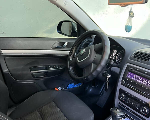 Серый Шкода Октавия, объемом двигателя 1.8 л и пробегом 143 тыс. км за 7800 $, фото 7 на Automoto.ua
