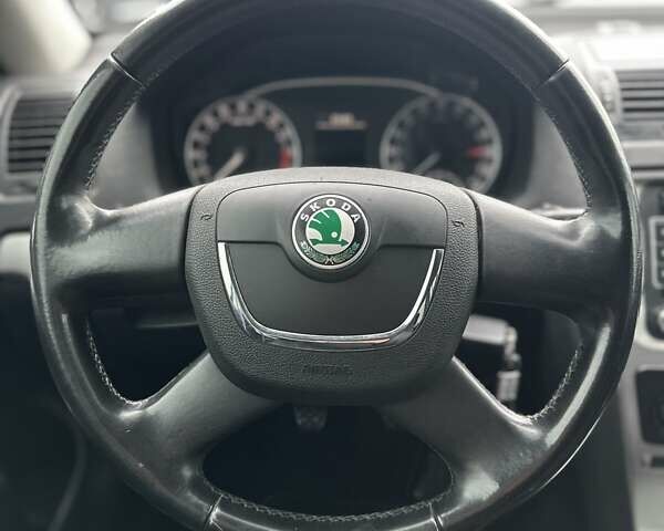 Серый Шкода Октавия, объемом двигателя 1.6 л и пробегом 251 тыс. км за 7800 $, фото 26 на Automoto.ua