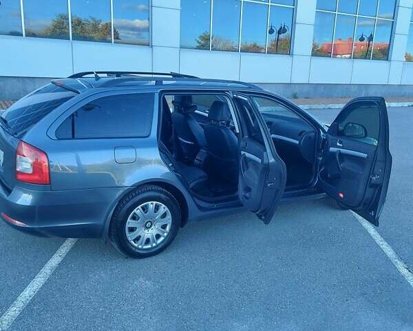 Сірий Шкода Октавія, об'ємом двигуна 1.99 л та пробігом 395 тис. км за 7500 $, фото 16 на Automoto.ua