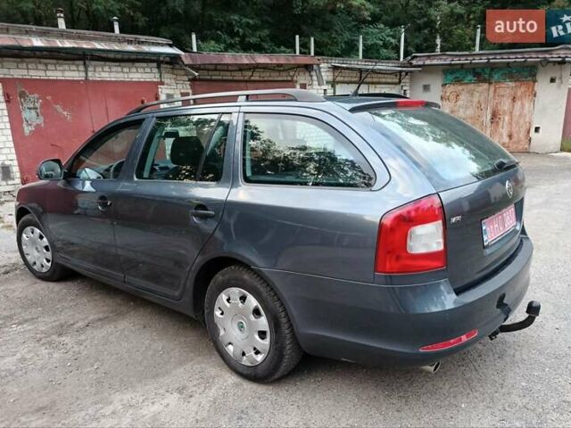 Шкода Октавия 2010 в Чернигове на Automoto.ua Серый Шкода Октавия, объемом двигателя 1.6 л и пробегом 199 тыс. км за 7200 $, фото 9 на Automoto.ua