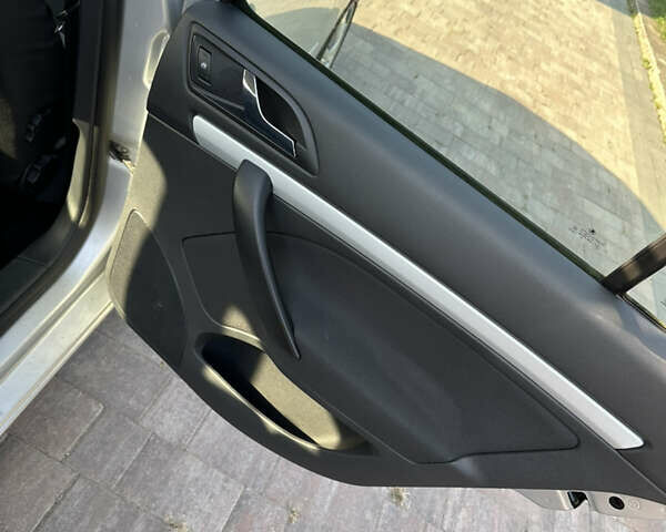 Сірий Шкода Октавія, об'ємом двигуна 1.8 л та пробігом 215 тис. км за 7900 $, фото 19 на Automoto.ua