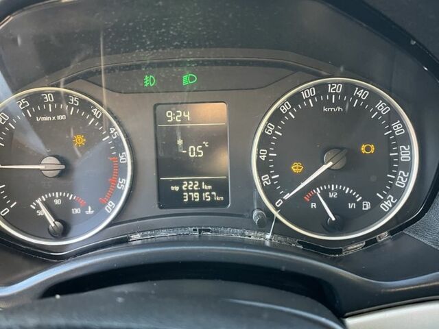 Серый Шкода Октавия, объемом двигателя 2 л и пробегом 379 тыс. км за 5999 $, фото 7 на Automoto.ua