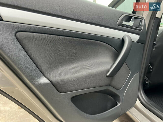 Сірий Шкода Октавія, об'ємом двигуна 1.6 л та пробігом 188 тис. км за 9200 $, фото 64 на Automoto.ua