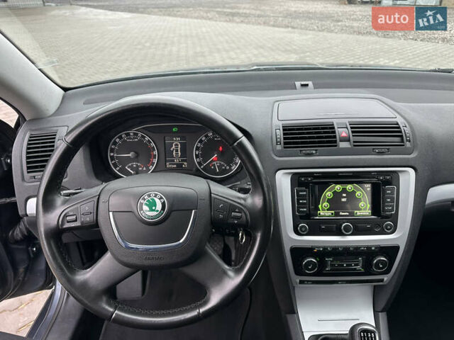 Сірий Шкода Октавія, об'ємом двигуна 2 л та пробігом 227 тис. км за 9500 $, фото 16 на Automoto.ua